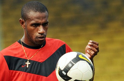 Pelatih Persipura Doakan Kelancaran Operasi Boaz Solossa