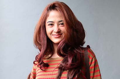 Dewi Persik Tepati Janji Berangkat Umroh