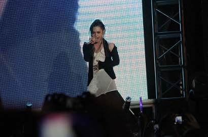Konser L' Arc-en-Ciel Bius Ribuan Penonton Jakarta