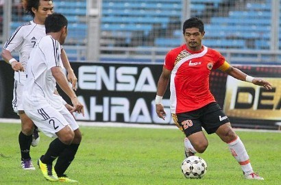 Bambang Pamungkas Kaget dan Bangga Akan Bawa Obor Olimpiade 2012
