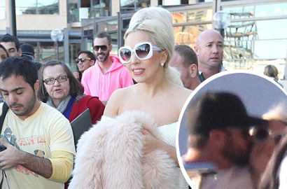 Taylor Kinney Ketahuan Cium Mesra Lady GaGa