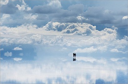 Foto Cermin Alam Terbesar Sedunia di Bolivia