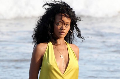 Rihanna Incar Peran di Reboot Film Gembong Narkoba 'Scarface'