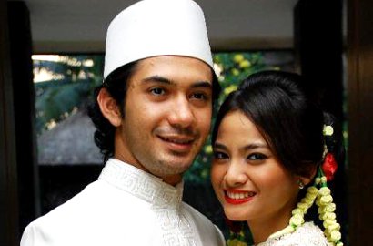 Acha Septriasa Tak Canggung Cium Reza Rahadian di 'Test Pack'