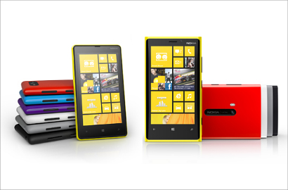 Nokia Resmi Luncurkan Lumia 920 dan Lumia 820