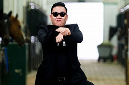 PSY Tarikan dan Ajari 'Gangnam Style' di Jalanan Hollywood
