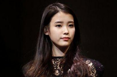 IU Hadiahkan Lagu Baru untuk Para Fansnya