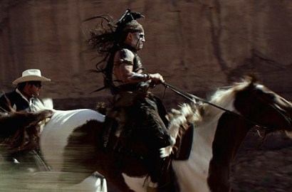 Aksi Johnny Depp dan Armie Hammer Basmi Musuh di Trailer 'Lone Ranger'