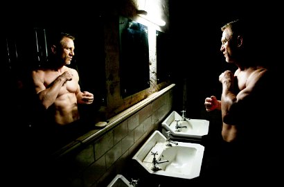 Daniel Craig Nikmati Bisa Beradegan Bugil di 'Skyfall'