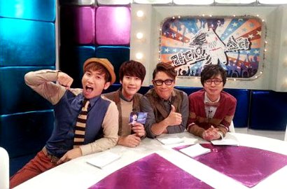Kyuhyun Super Junior Rayakan 1 Tahun Jadi MC 'Radio Star'