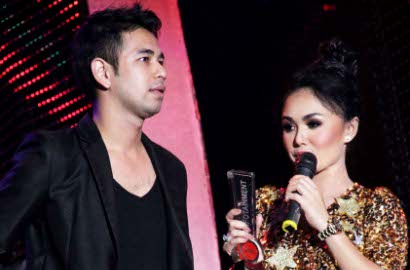 Yuni Shara Galau dan Menangis Gara-Gara Raffi Ahmad