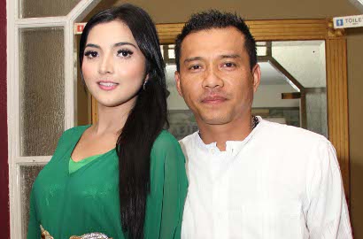 Anang Cium Bibir dan Hadiahkan Cincin di Pesta Ultah Ashanty
