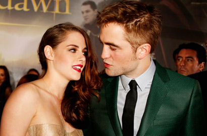 Robert Pattinson dan Kristen Stewart Hadiri Premiere 'Breaking Dawn 2'