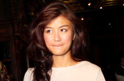 Agnes Monica Diprediksi Sabet Gelar Seleb Cewek Paling Tenar 2012