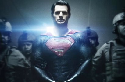 Superman Ditangkap dan Diborgol di 'Man of Steel'