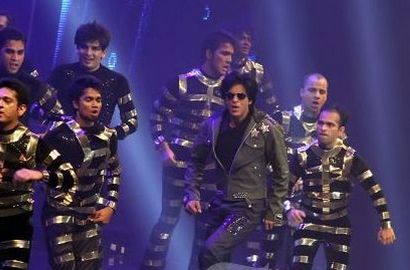 Banyak Menari, Shahrukh Khan Ijin Lipsync ke Penonton