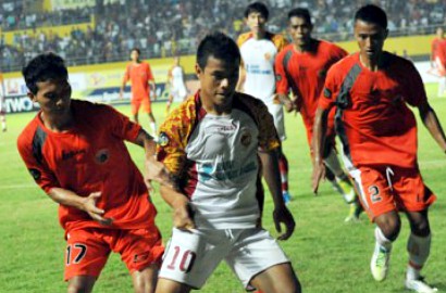 Striker Liberia Antar Sriwijaya FC Naik Peringkat Klasemen Inter Island Cup