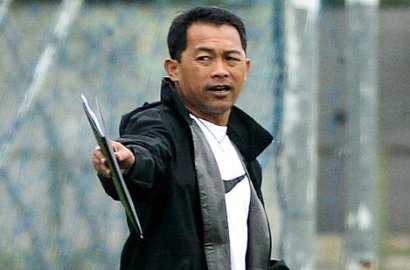 Aji Santoso Tak Masalah KONI Pilih Rahmad Darmawan
