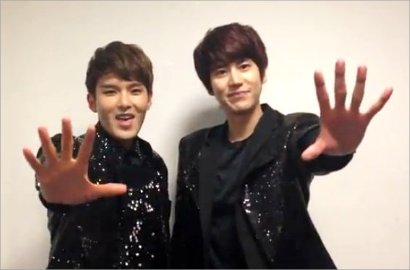 Ryeowook dan Kyuhyun  Ajak Fans Ikut  Jumpa Pers Super Junior-M