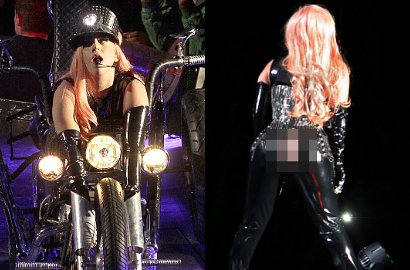 Lady GaGa Pamer Belahan Pantat Saat Konser di Kanada