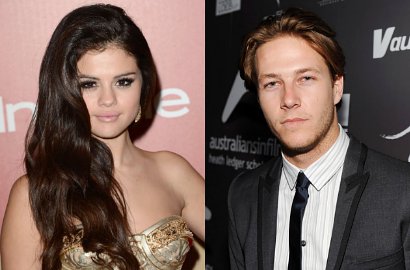 Selena Gomez Pegangan Tangan dengan Aktor Australia Saat Pesta