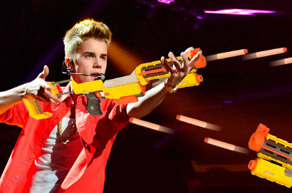 Justin Bieber Diperiksa Polisi Karena Kasus Penyerangan Senjata Mainan