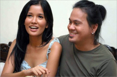 Fans Syok Titi Sjuman Gugat Cerai Wong Aksan