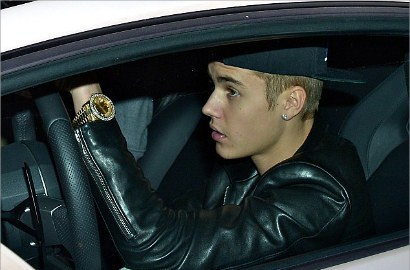 Bodyguard Justin Bieber Dituntut Karena Serang Netizen Minta Foto