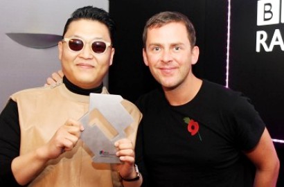 Single PSY 'Gangnam Style' Tembus Rekor 1 Juta Copy di Inggris