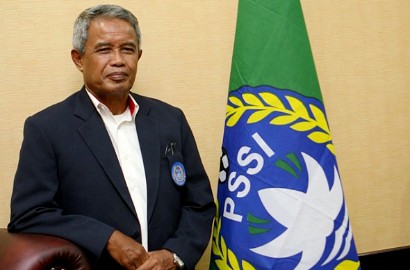 Djohar Arifin Pecat Sekjen PSSI Demi Damai dengan Kubu La Nyalla