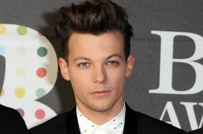 Louis Tomlinson 1D Bangun 'Panic Room' untuk Hindari Penguntit