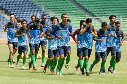 Pelatih Blanco Terancam Dipecat Usai Coret Pemain Timnas Indonesia