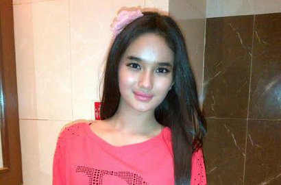 Faby Marcelia Syok Dikomentari Buruk Karena Foto Topless