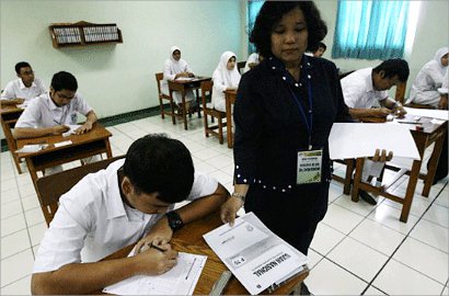 Pertama Kali UN Diundur di Indonesia, Mendikbud Minta Maaf