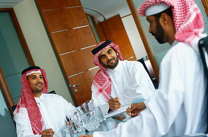 Terlalu Ganteng Bikin 3 Pria Ini Diusir dari Arab Saudi