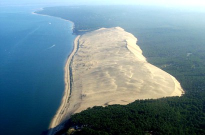 Bukit Pasir Ini 'Menelan' Rumah dan Hutan di Pantai Perancis