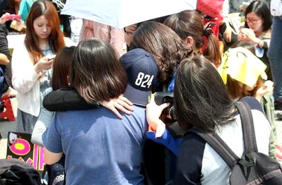 Tidak Muncul Pamitan, Fans Menangis Lepas Yesung Wamil