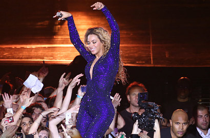 Pantat Beyonce Ditepuk Fans Nekad Saat Konser Copenhagen