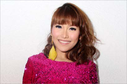 Ayu Ting Ting Grogi Jadi Model Busana Pengantin