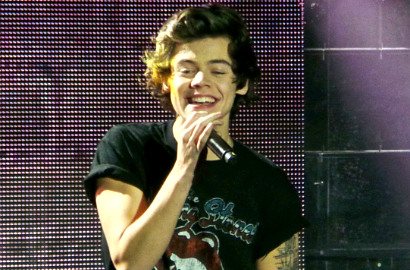 Fans Heboh Dengar Demo Harry Styles Nyanyikan Lagu Solo