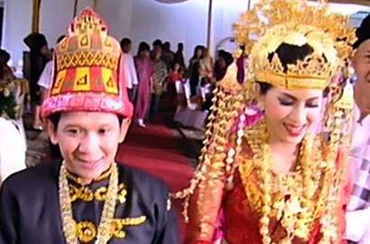 Sahabat Lega Komedian Ginanjar Menikah Setelah Menanti 20 Tahun