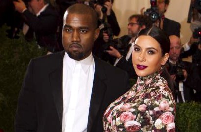 Kanye West Batal Rilis Lagu untuk Kim K Karena Dipuji Kris Jenner
