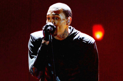 Chris Brown Bantah Akan Gelar Konser di Jakarta