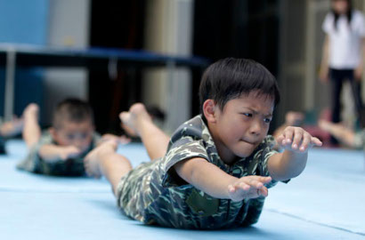 Taman Kanak-Kanak di Taiwan Berikan Latihan Fisik Ala Militer
