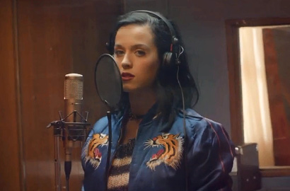 Fans Makin Tak Sabar Tunggu Lagu Baru Katy Perry 'Roar'
