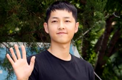 Song Joong Ki Resmi Pamit ke Fans untuk Mulai Wajib Militer