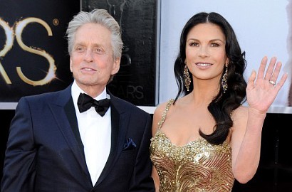 Catherine Zeta-Jones dan Michael Douglas Pisah Setelah 13 Tahun Menikah