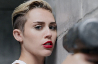 Baru 9 Jam Dirilis, Video Musik Seksi Terbaru Miley Raih 5,2 Juta Penonton