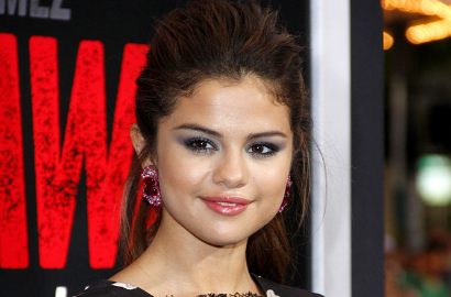 Takut Bela Kaum Gay, Konser Selena Gomez di Rusia Dibatalkan