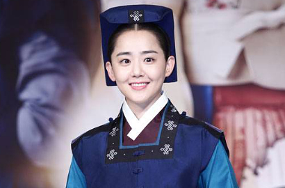 Moon Geun Young Alami Cidera Mata Kejatuhan Alat Syuting 'Goddess of Fire'